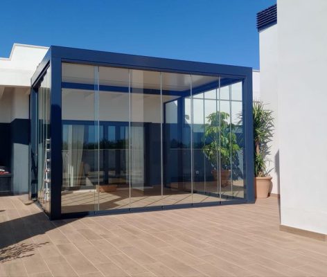 Cortinas de Cristal y Pergolas bioclimaticas Cádiz y Sevilla